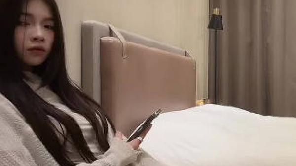 十九岁学生妹兼职外围-田伯光